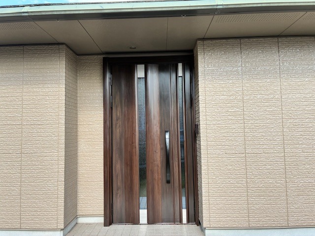 鹿嶋市　A様邸　～リシェント 高断熱玄関ドア12N型(ファミリーロック仕様)～